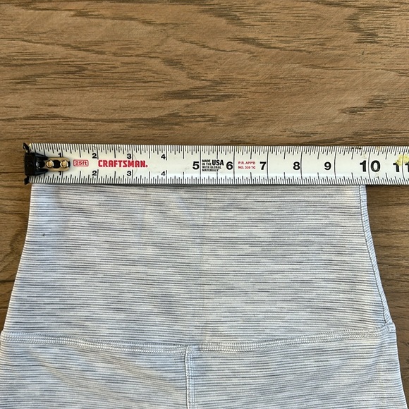EUC Lululemon Align Crop *21" Wee Are From Space Nimbus Battleship Size 2 - Picture 5 of 11